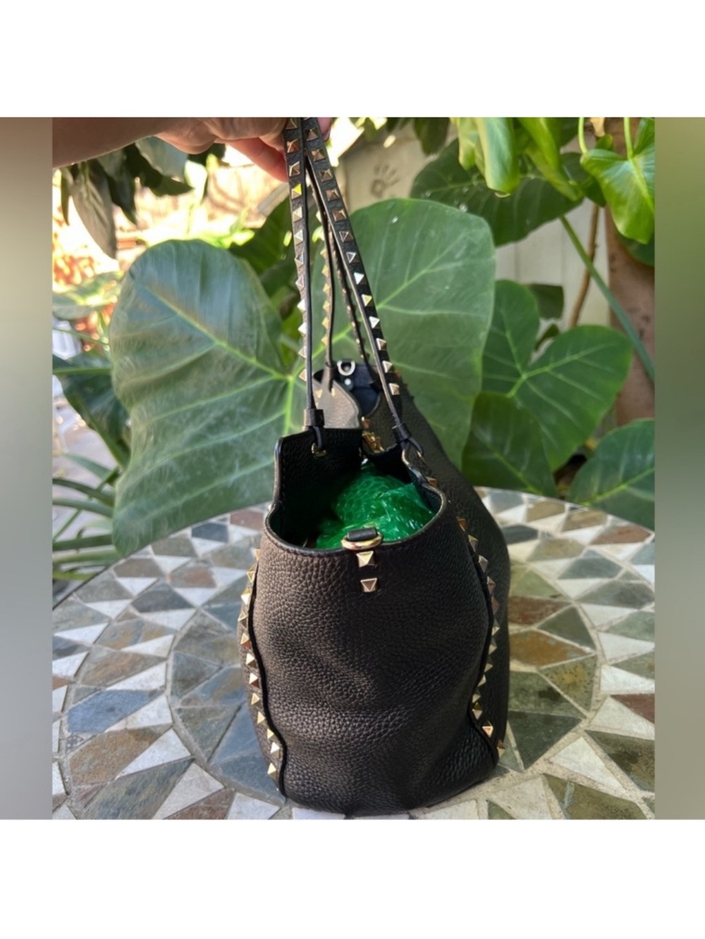 Valentino garavani rockstud medium tote grainy leather spikes - Picture 5 of 12